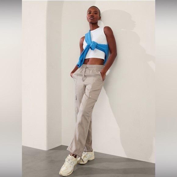 NWT Athleta Celestial Utility Pant Tan - S - Picture 2 of 3